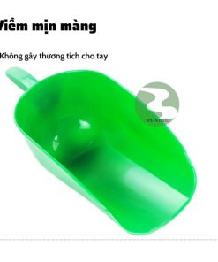 Xẻng xúc cám